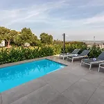 Amazing In Pašman