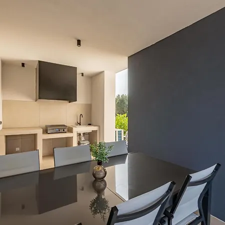 Gorgeous In * Pašman