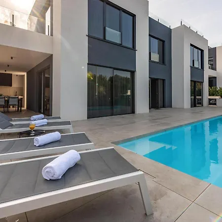 Prázdninový dům Gorgeous In Pašman