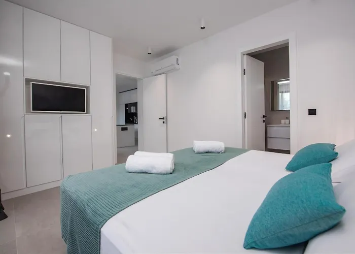 Gorgeous In * Pašman