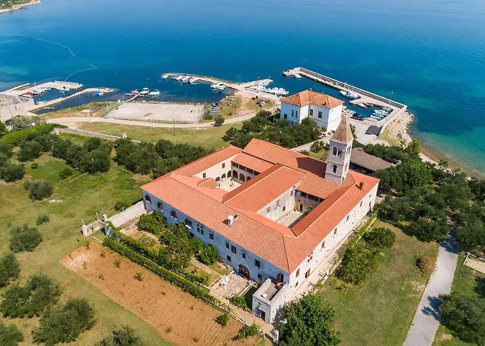 Nyaraló Gorgeous In *